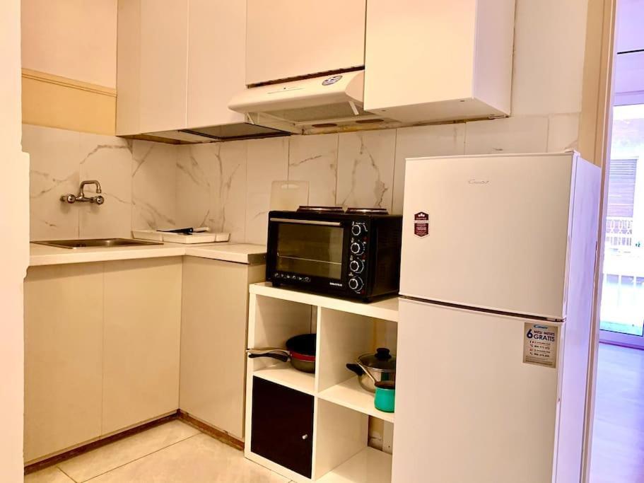 2 Bedroom Apartment 300 Meters Metro Aghios Loanis 雅典 外观 照片